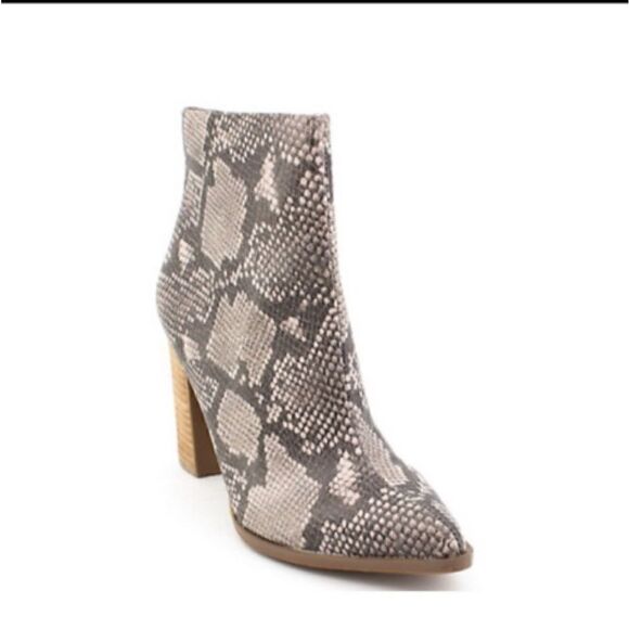 Carlos By Carlos Santana Snakeskin Printed Booties - Picture 2 of 7